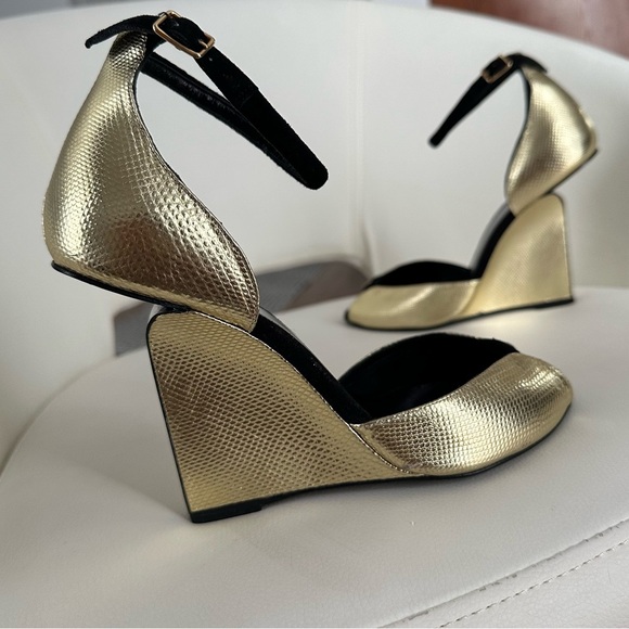 Pierre Hardy Golden Shoes - Picture 4 of 11